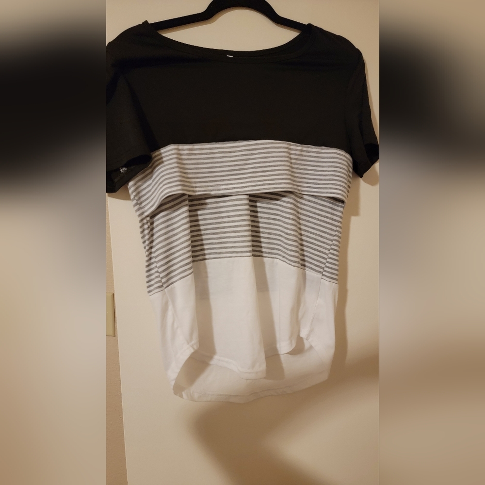 Nursing top size medium